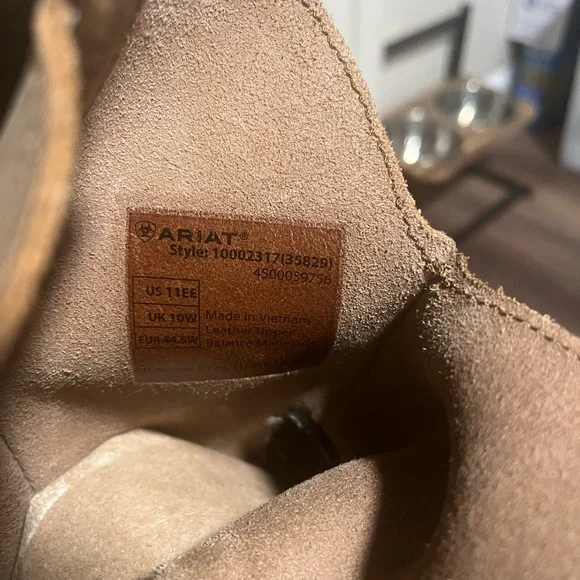 Ariat Brown Cowboy Western Boots with Square Toe
11EE - Picture 9 of 15